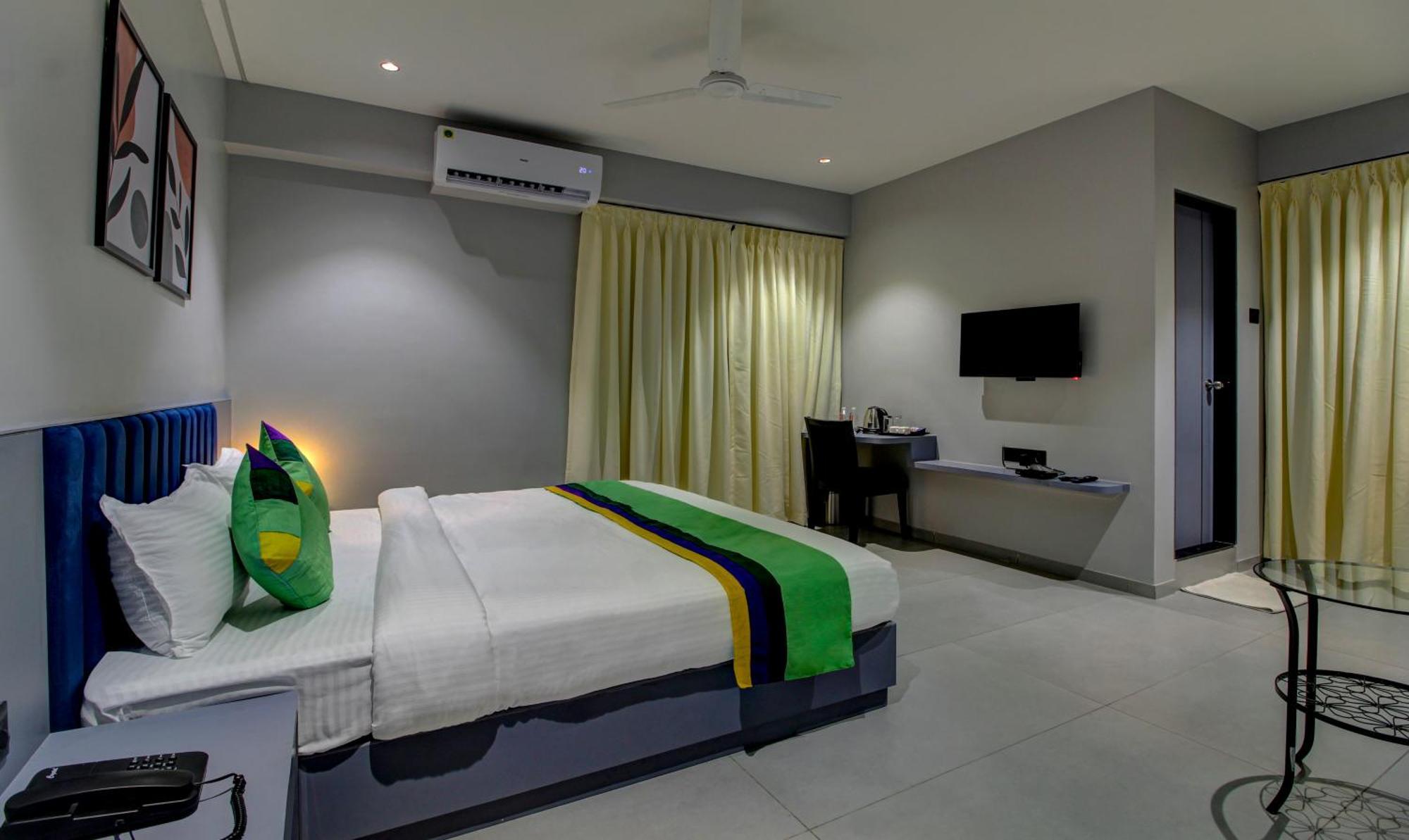 Comfort Inn Baner- Indian Nationals Only Pune Dış mekan fotoğraf