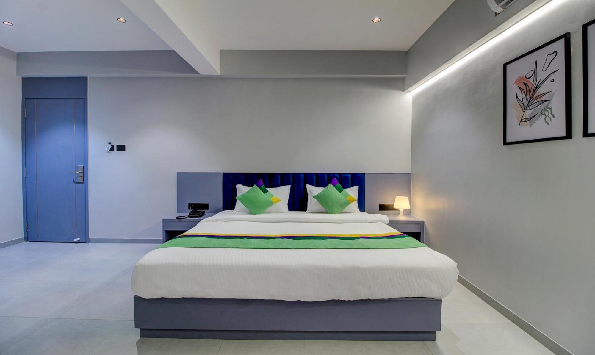Comfort Inn Baner- Indian Nationals Only Pune Dış mekan fotoğraf