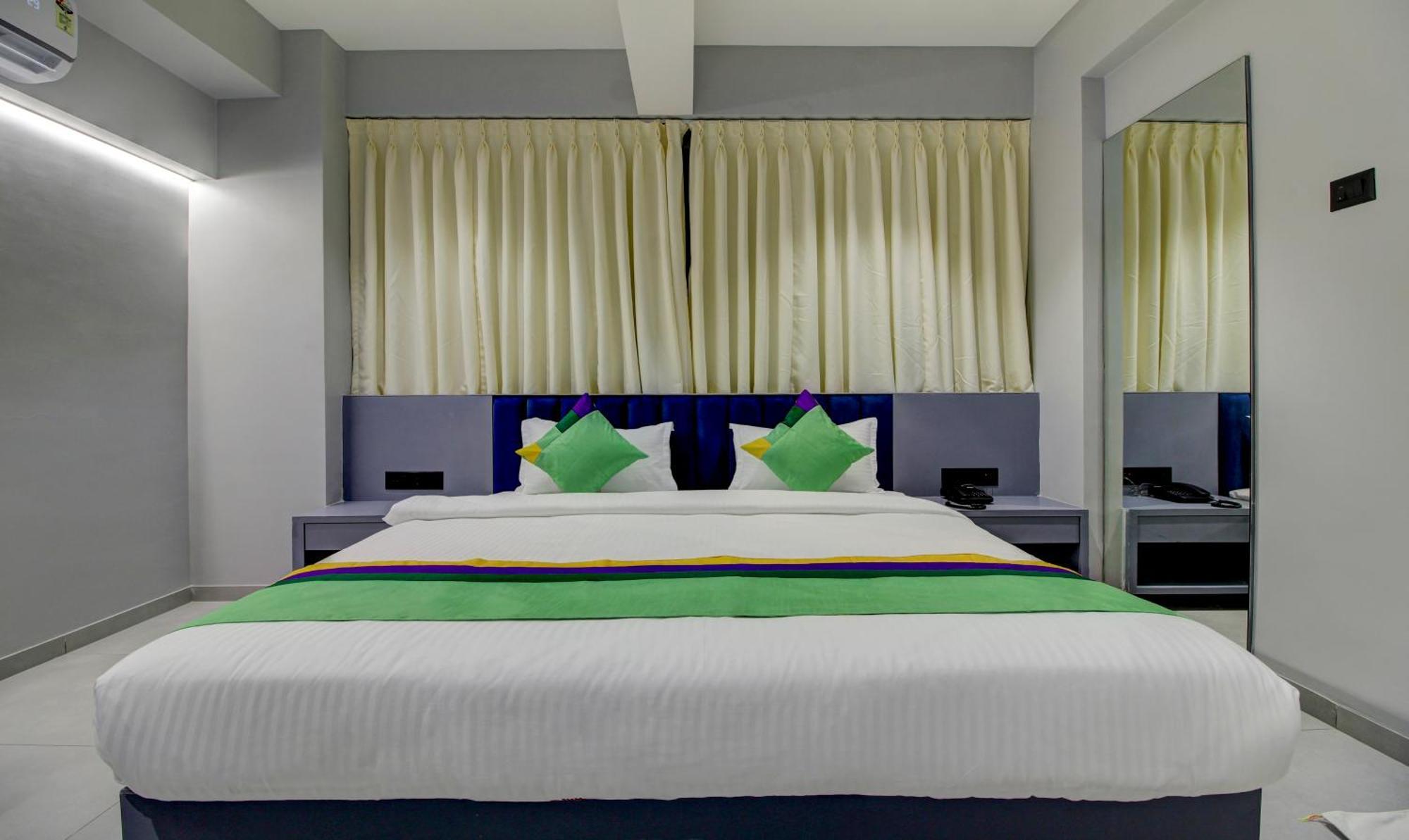 Comfort Inn Baner- Indian Nationals Only Pune Dış mekan fotoğraf