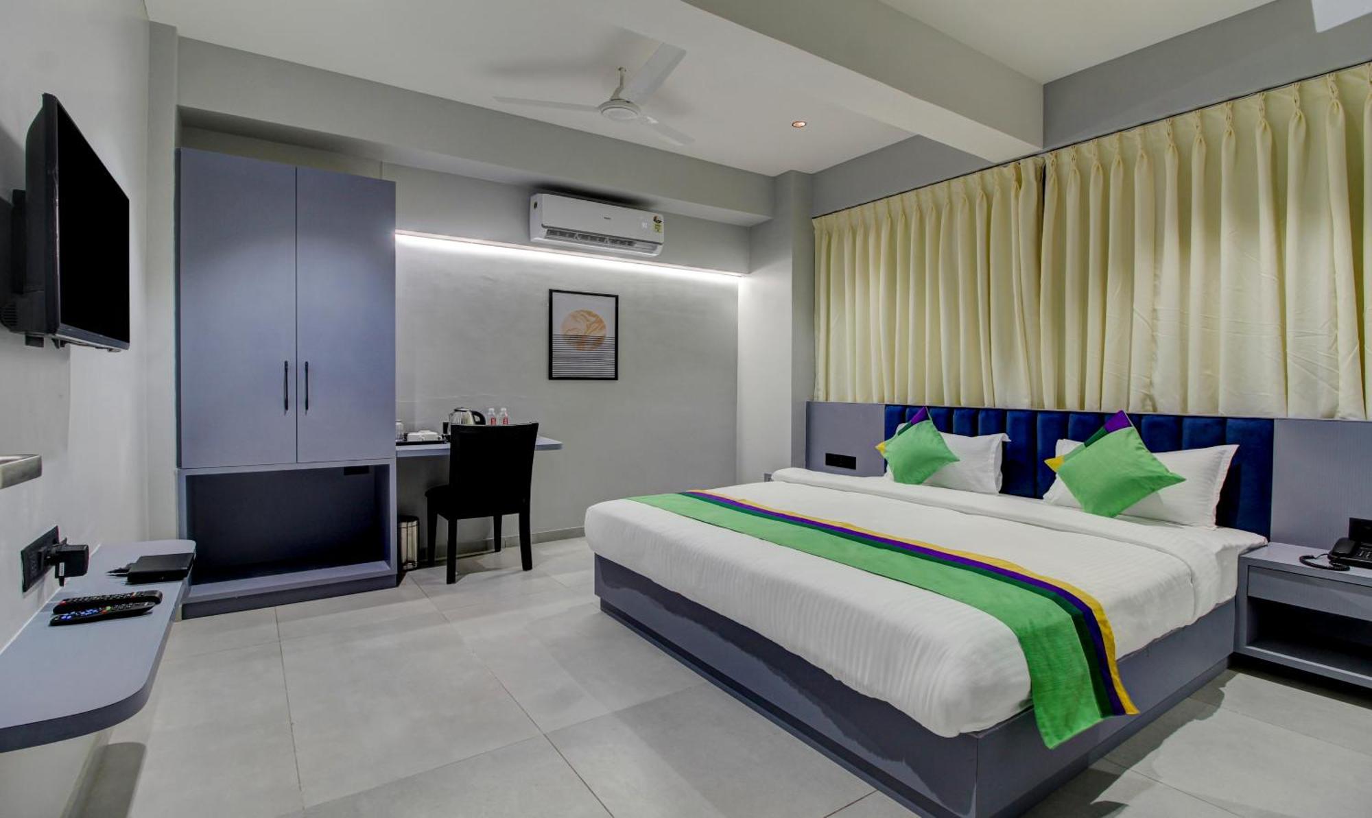 Comfort Inn Baner- Indian Nationals Only Pune Dış mekan fotoğraf